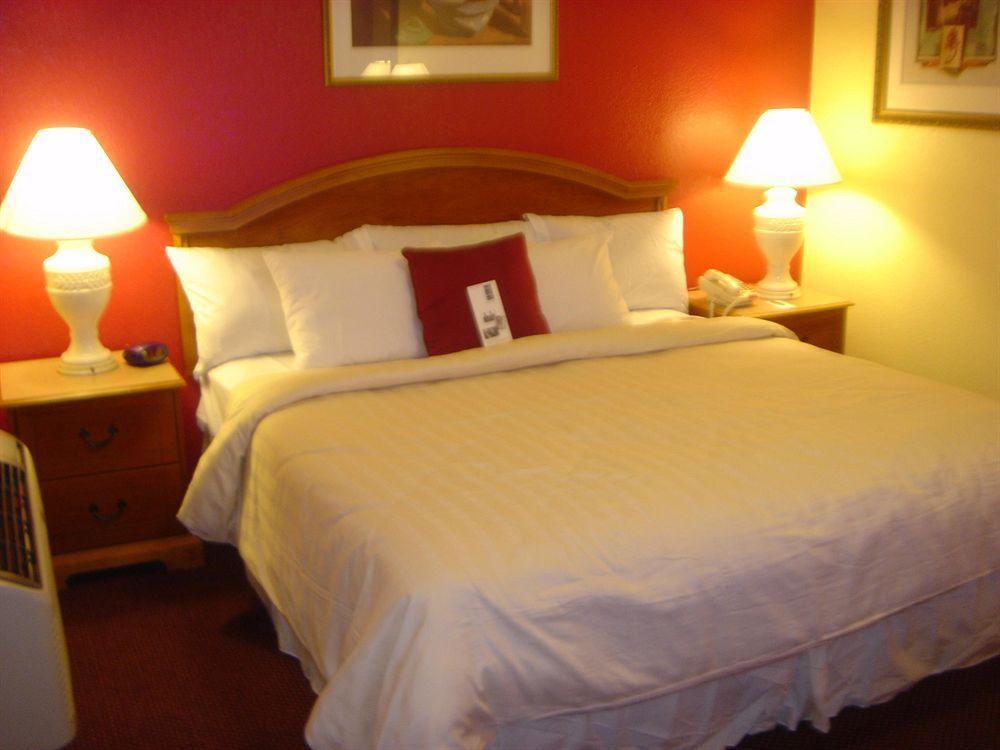 Vagabond Inn Хемет Экстерьер фото